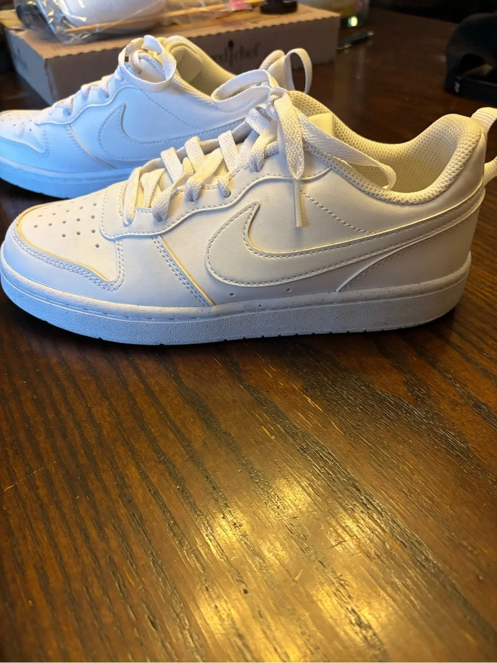 Nike White Leather Low Top Lace Up Athletic  sneakers. DV5456-106